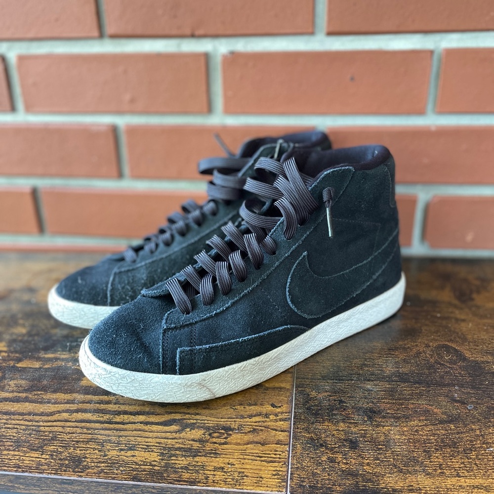 Boys / Mens Nike Shoes